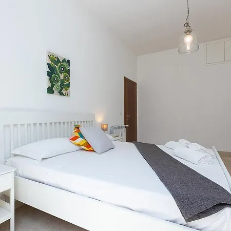 Cesare By In Apartament
