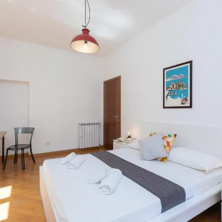 Cesare By In Apartament Rzym
