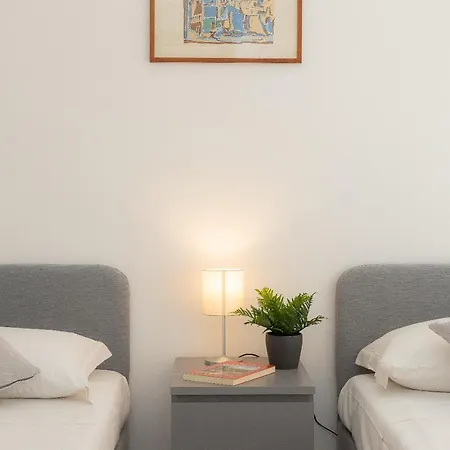 Cesare By In Apartament Rzym